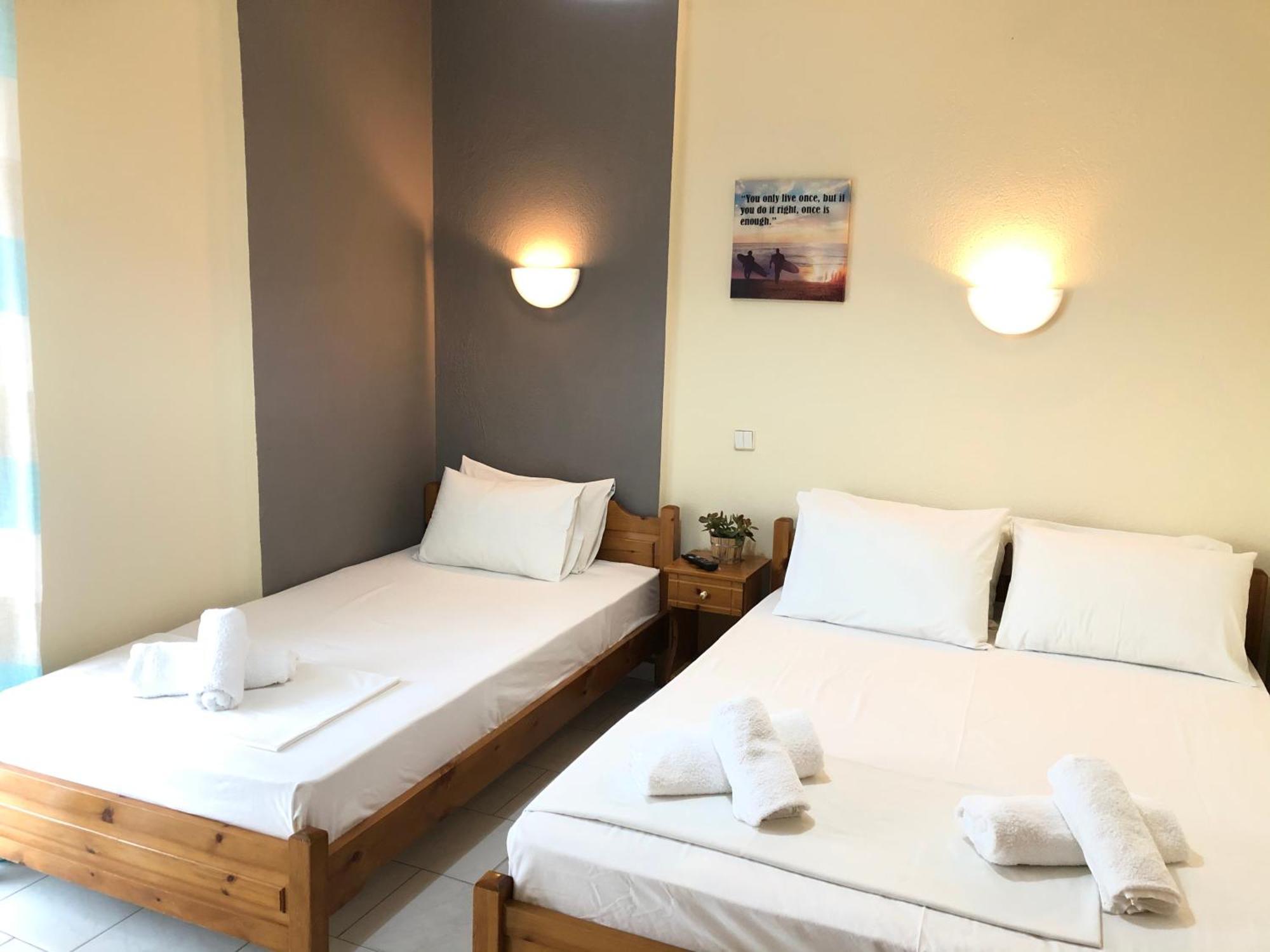 Thealos Inn Nea Vrasna Luaran gambar