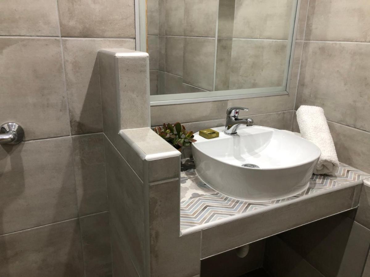 Thealos Inn Nea Vrasna Luaran gambar
