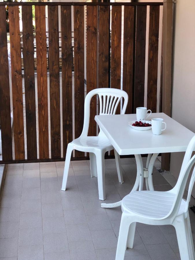 Thealos Inn Nea Vrasna Luaran gambar