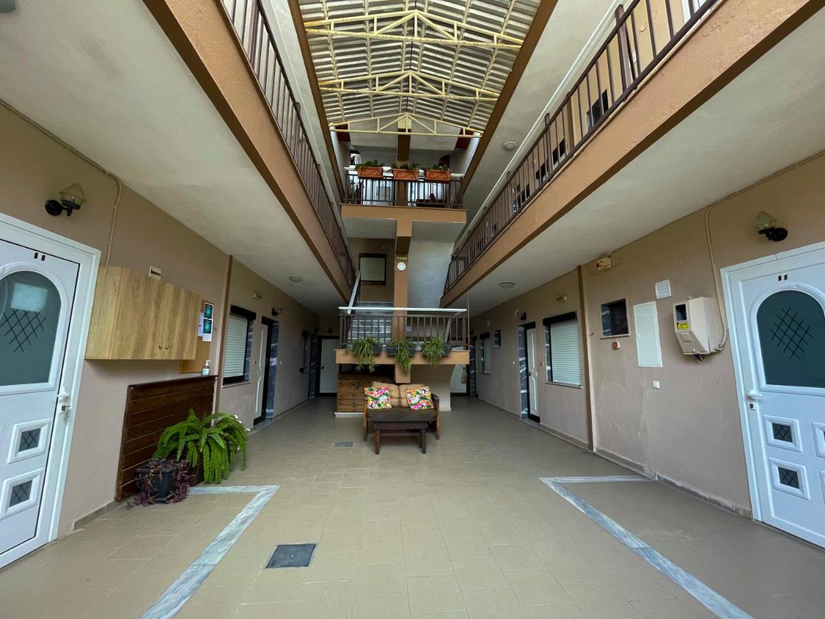 Thealos Inn Nea Vrasna Luaran gambar