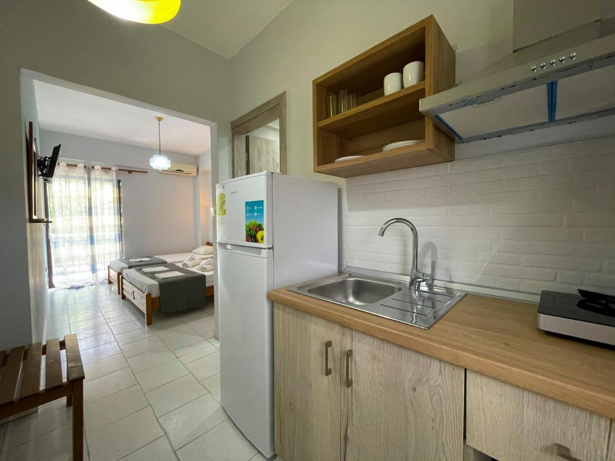 Thealos Inn Nea Vrasna Luaran gambar
