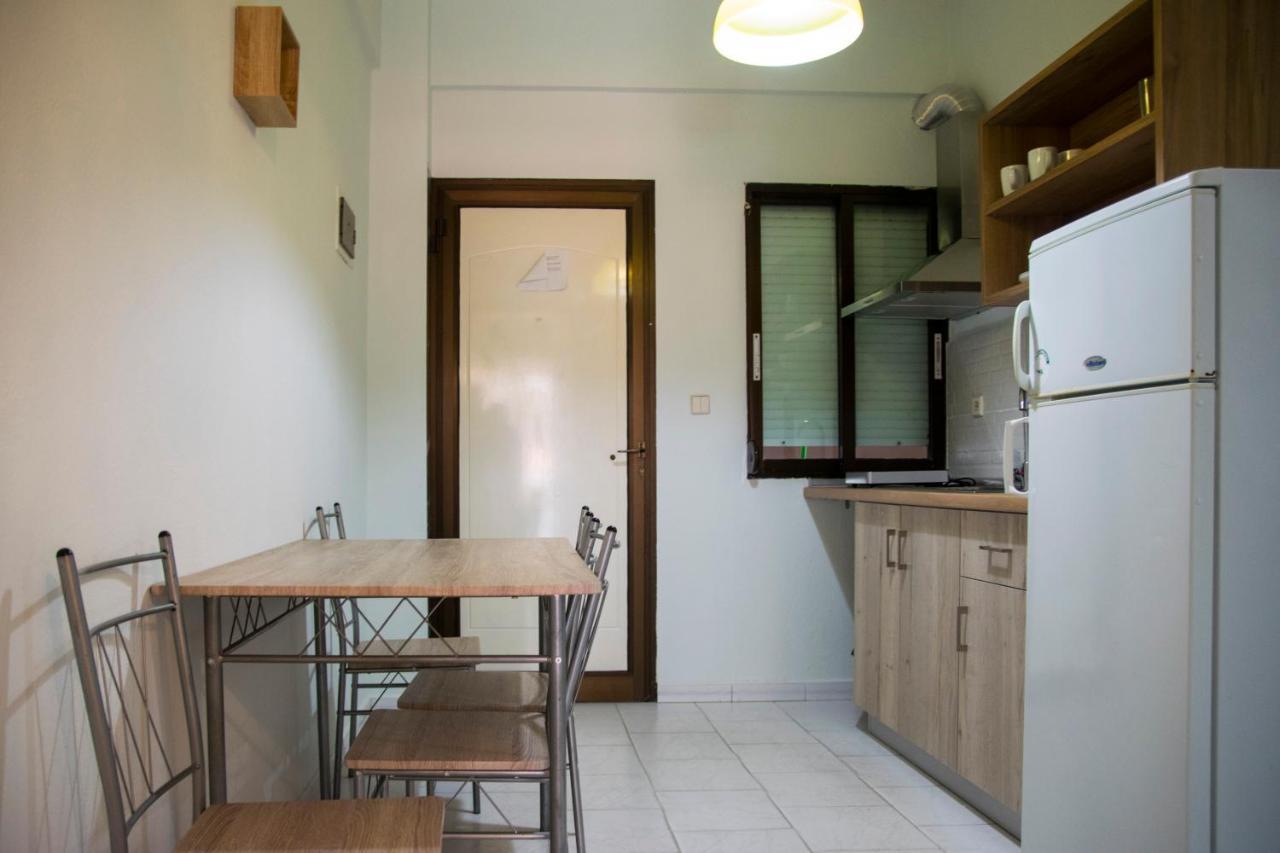 Thealos Inn Nea Vrasna Luaran gambar